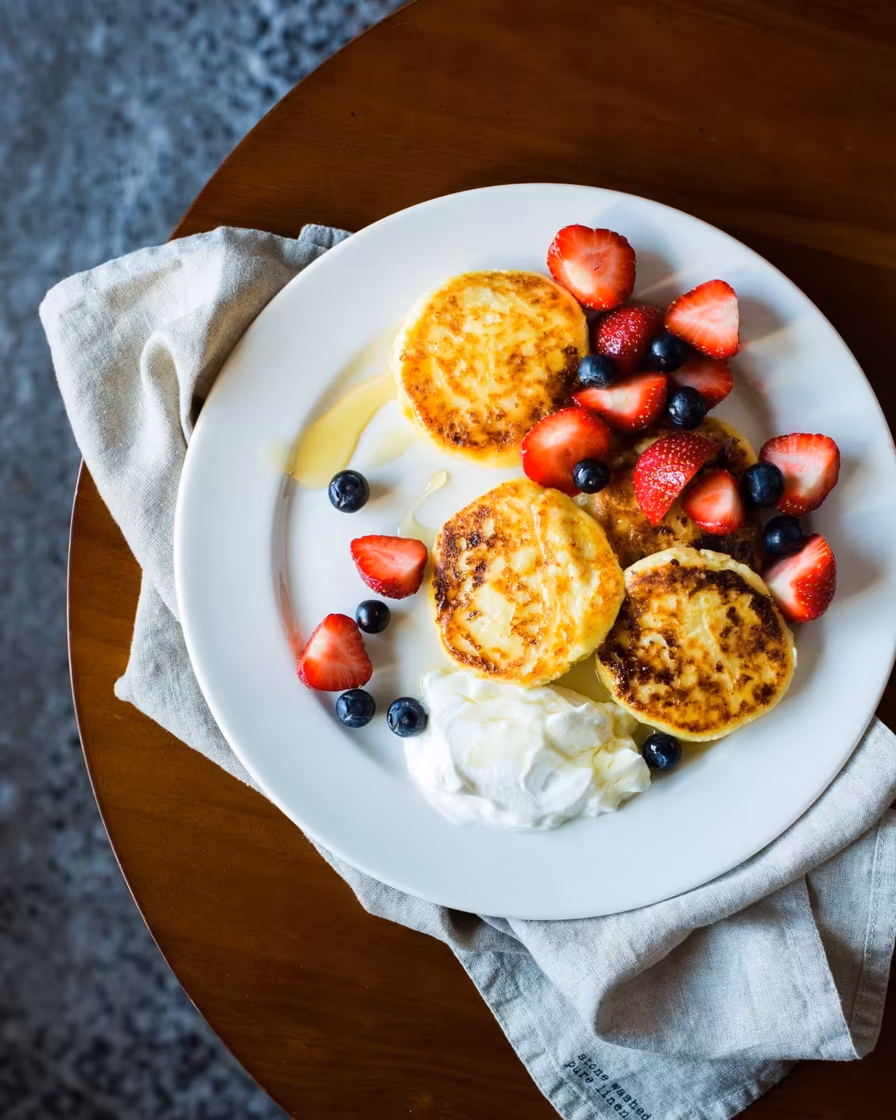 food on a plate 2551599