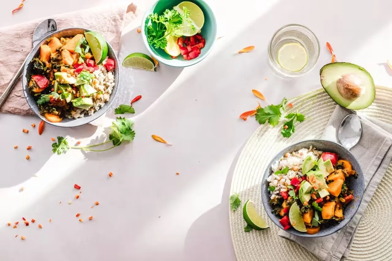 photo of vegetable salad in bowls 1640770
